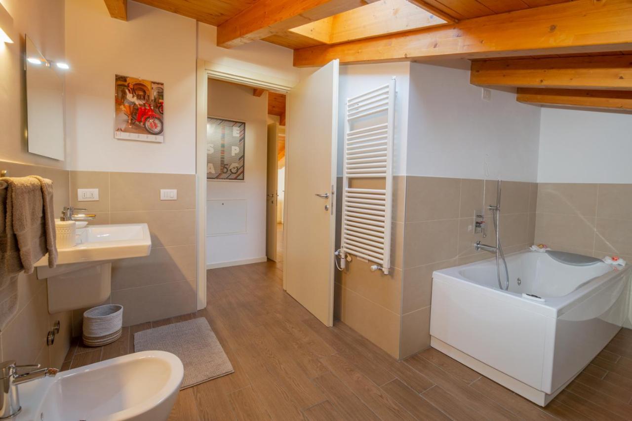 Maison Vespa Argegno Bagian luar foto